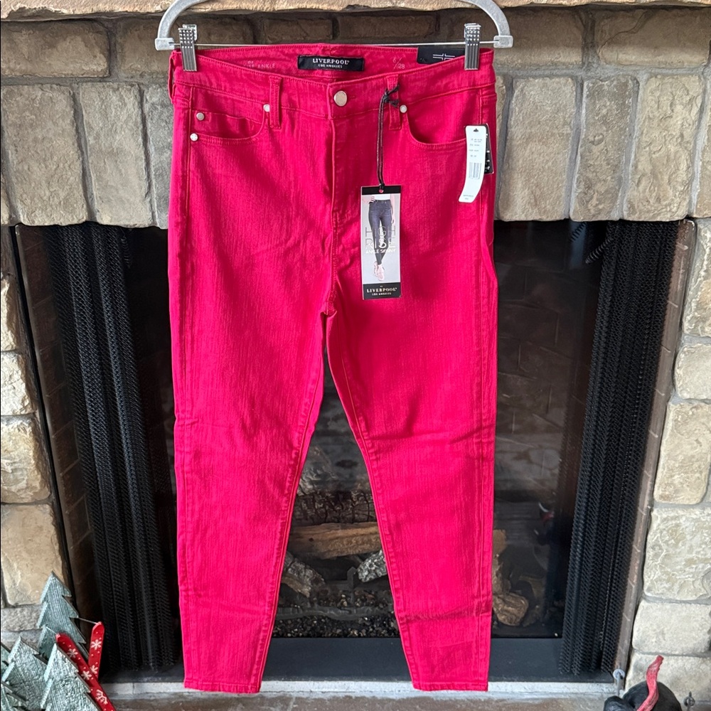 NWT Liverpool Lollipop Red Abby High Rise Ankle Skinny denim Jeans. Size 6 / 28 - Picture 1 of 9